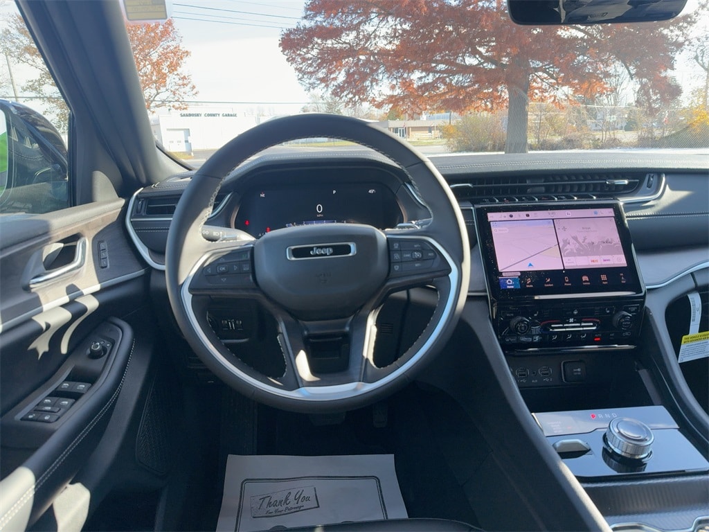 New 2025 Jeep Grand Cherokee LIMITED 4X4 Sport Utility