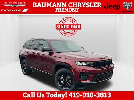 Featured New 2024 Jeep Grand Cherokee ALTITUDE 4X4 Sport Utility for sale in Fremont, OH
