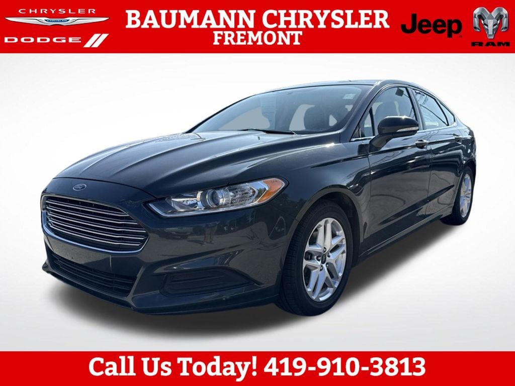Used 2016 Ford Fusion SE Sedan