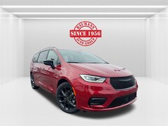 2026 Chrysler Pacifica LIMITED Passenger Van