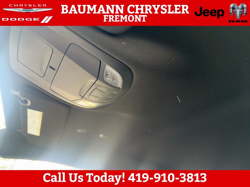 2026 Chrysler Pacifica Select - Photo 22