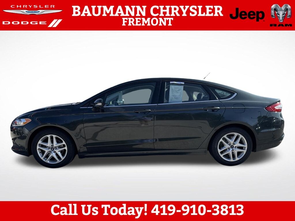 Used 2016 Ford Fusion SE Sedan