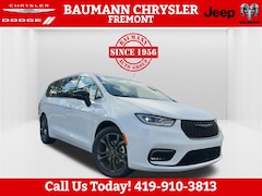 2026 Chrysler Pacifica SELECT Passenger Van