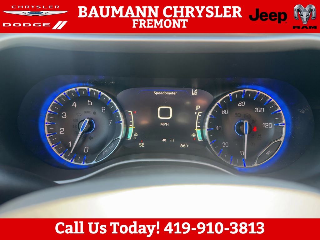 2026 Chrysler Pacifica Select - Photo 18