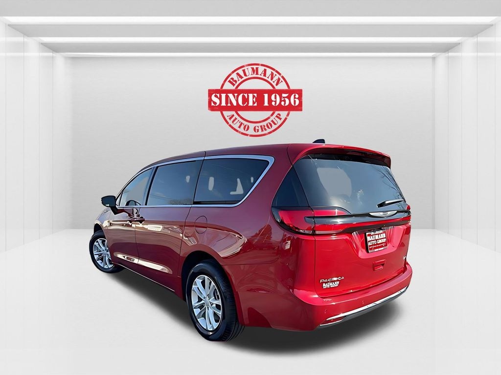 New 2026 Chrysler Pacifica SELECT AWD Passenger Van