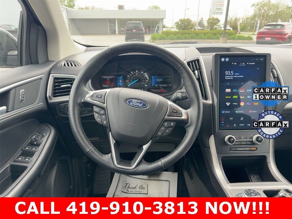 2023 Ford Edge SEL photo 3