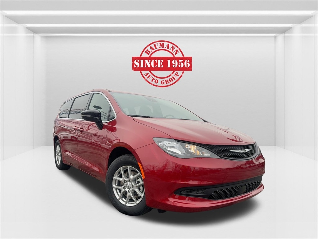 2026 Chrysler Voyager LX's photo