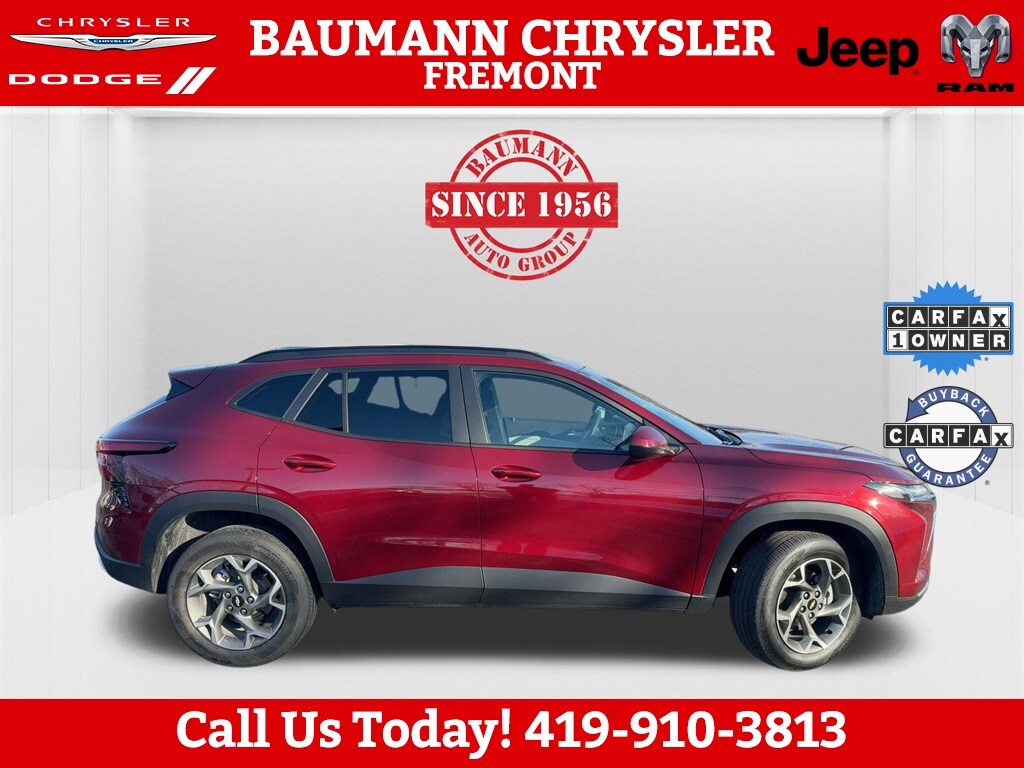 Used 2025 Chevrolet Trax LT SUV