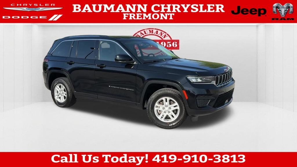 Used 2023 Jeep Grand Cherokee Laredo SUV