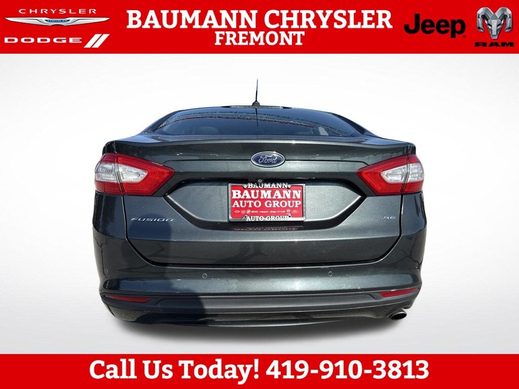 Used 2016 Ford Fusion SE Sedan