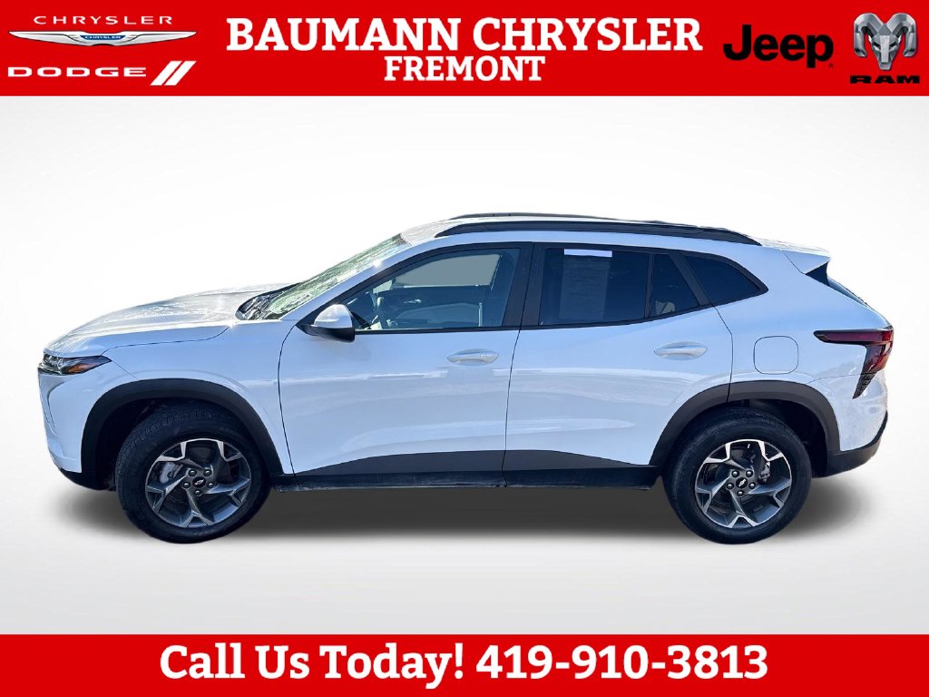 Used 2025 Chevrolet Trax LT SUV