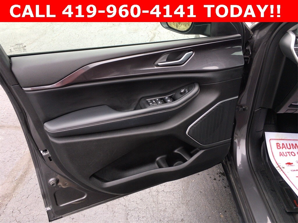 Used 2021 Jeep Grand Cherokee L Laredo SUV