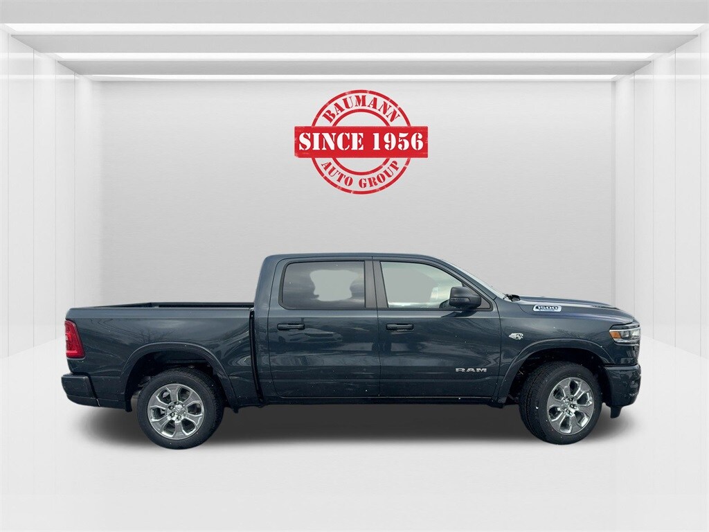 New 2026 Ram 1500 BIG HORN CREW CAB 4X4 5'7 BOX Pickup