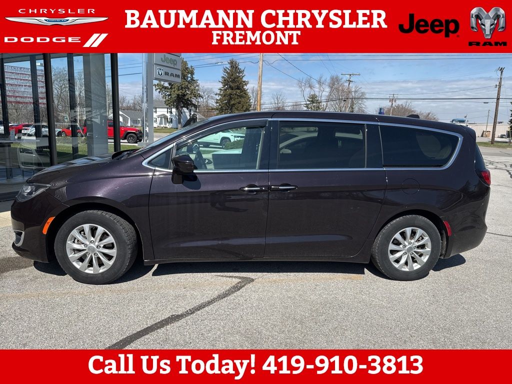 Used 2018 Chrysler Pacifica Touring Plus with VIN 2C4RC1FGXJR279523 for sale in Fremont, OH