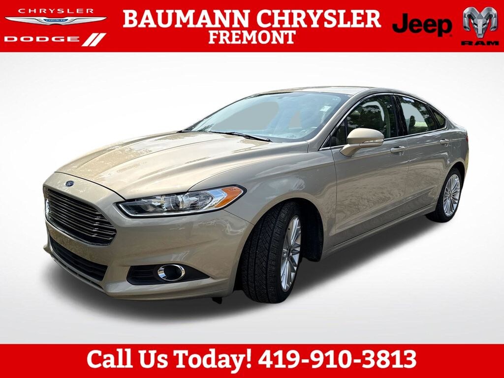 Used 2015 Ford Fusion SE Sedan