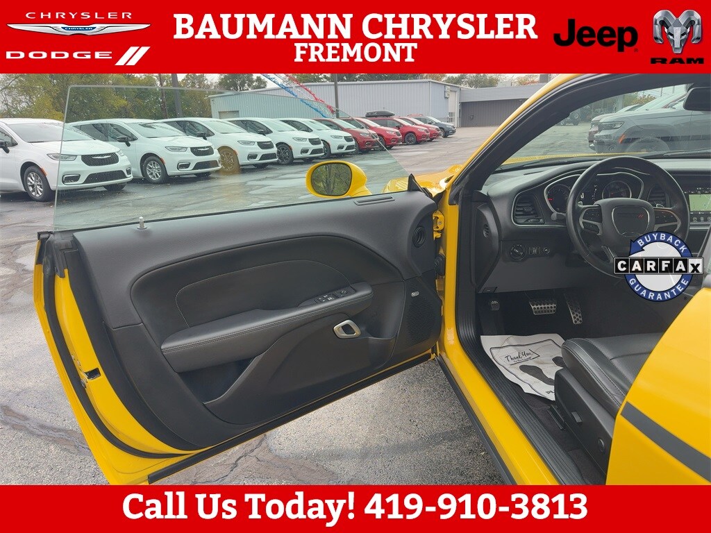 2017 Dodge Challenger GT photo 2