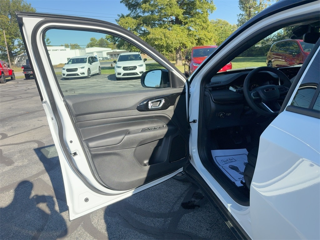 New 2026 Jeep Compass LIMITED ALTITUDE 4X4 Sport Utility