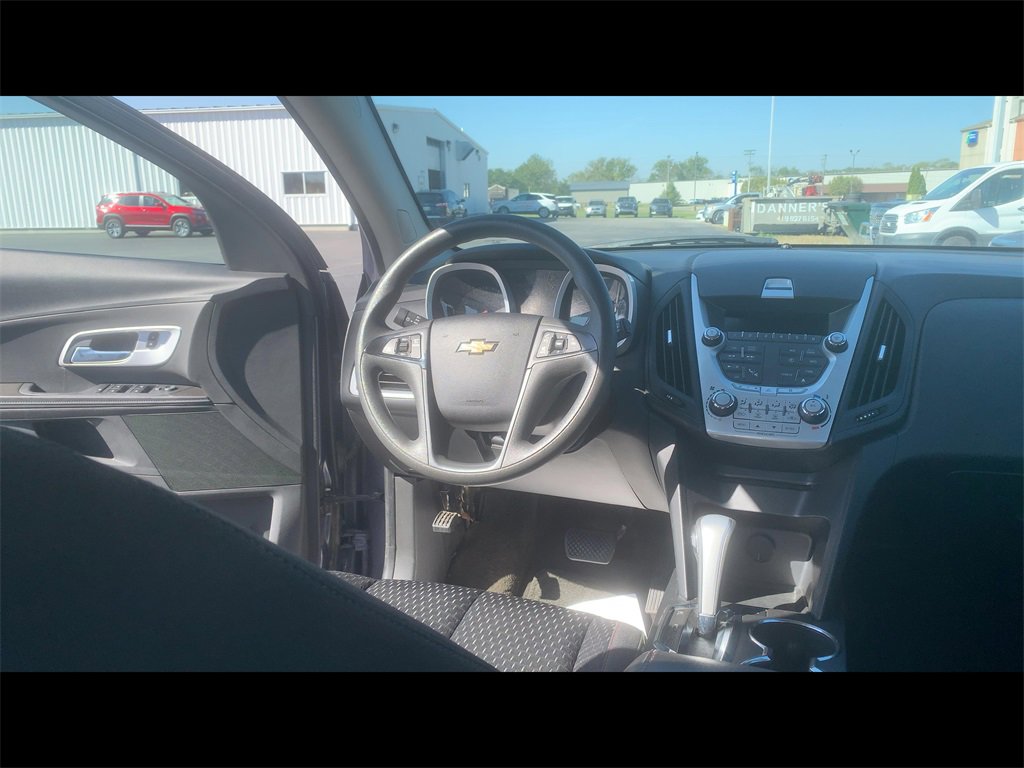 2014 Chevrolet Equinox LS photo 2
