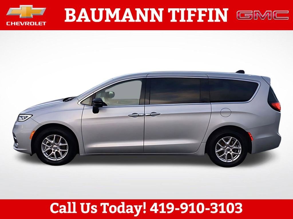 2024 Chrysler Pacifica Touring L - Photo 9