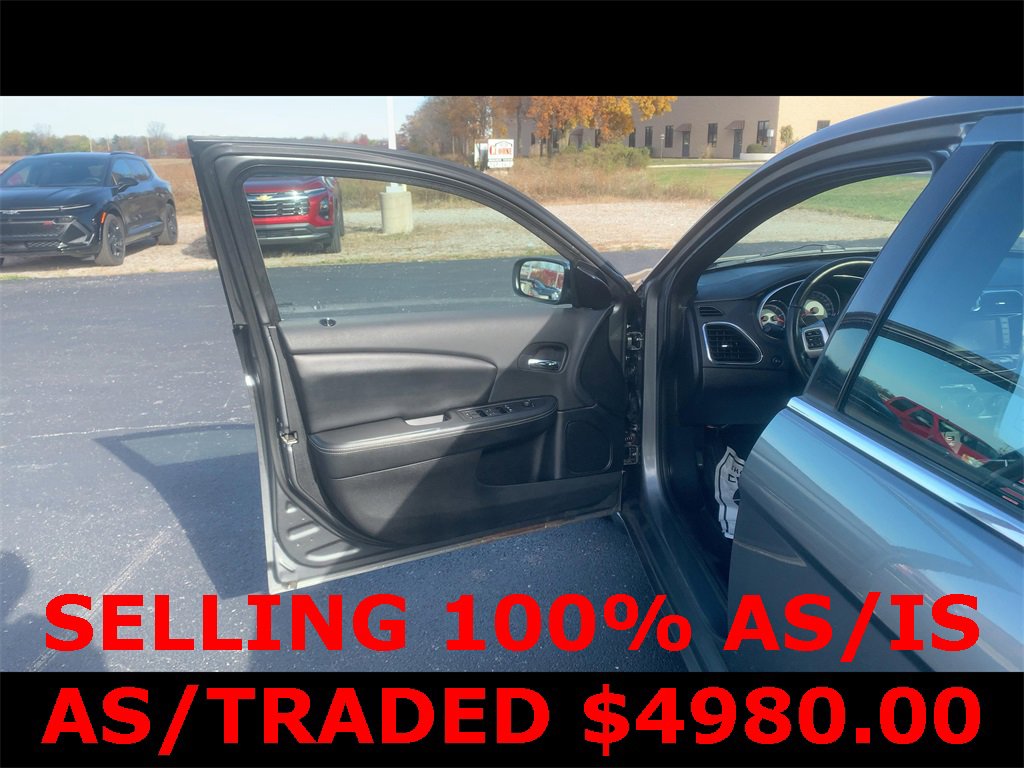 Used 2011 Chrysler 200 Limited with VIN 1C3BC2FG5BN581327 for sale in Tiffin, OH