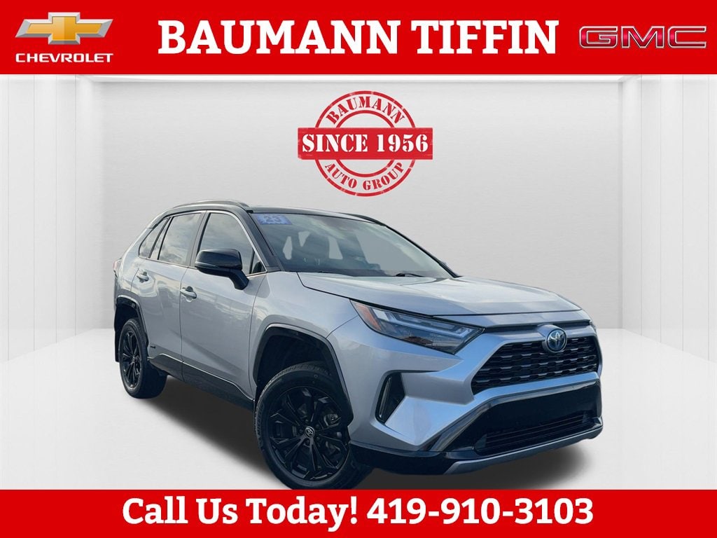 2023 Toyota RAV4 XSE's photo