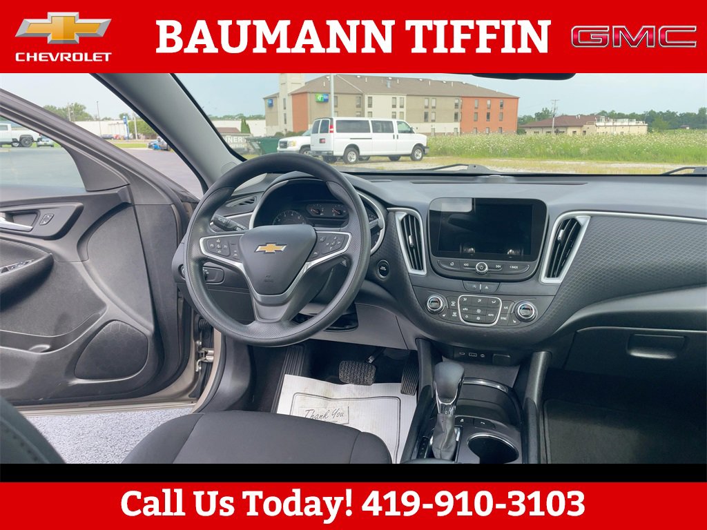 2023 Chevrolet Malibu 1LT photo 3