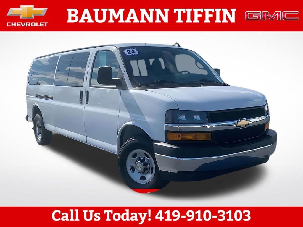 2024 Chevrolet Express 3500 LT Extended's photo