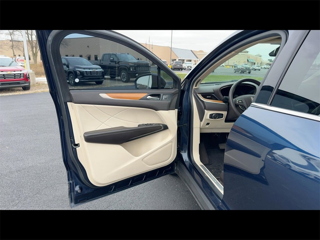 Used 2015 Lincoln MKC Base with VIN 5LMTJ2AH9FUJ32193 for sale in Tiffin, OH