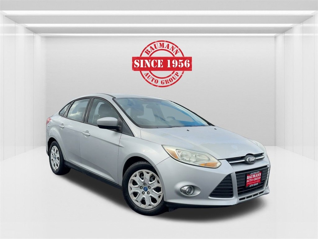 2012 Ford Focus SE's photo