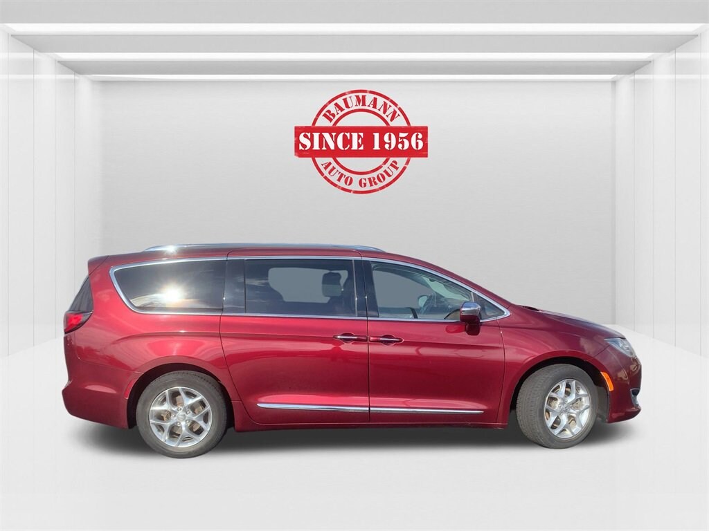 Used 2019 Chrysler Pacifica Limited