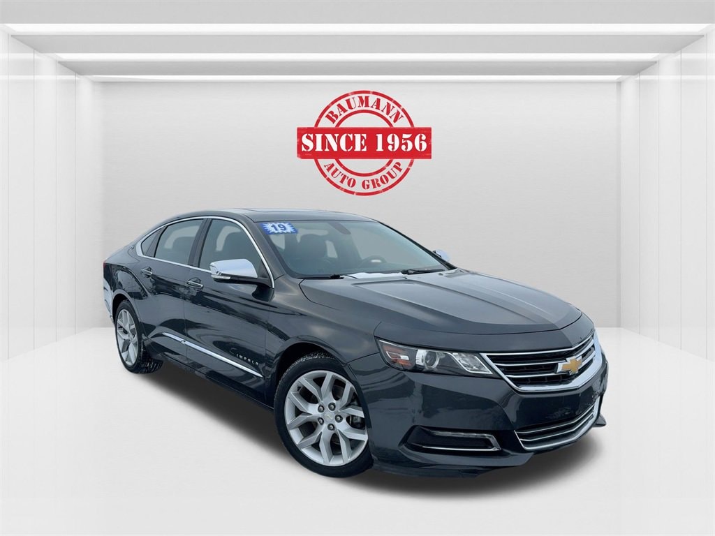 2019 Chevrolet Impala Premier's photo