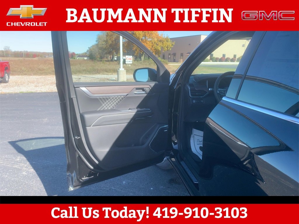 New 2026 GMC Acadia Denali SUV