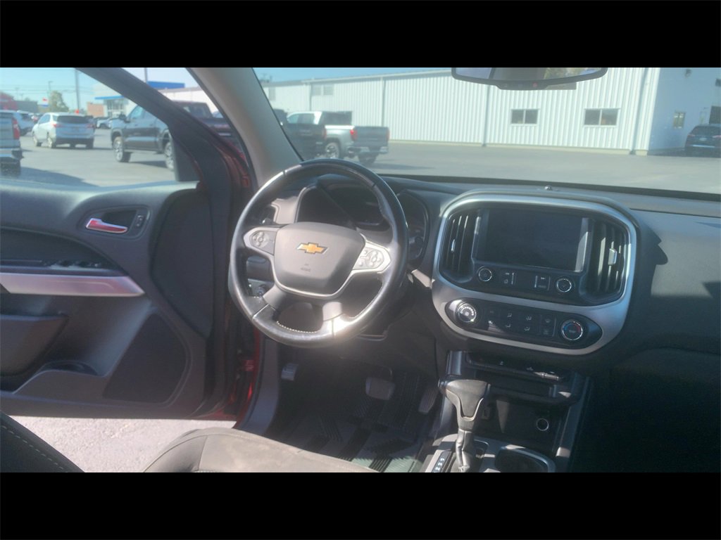2020 Chevrolet Colorado LT photo 3