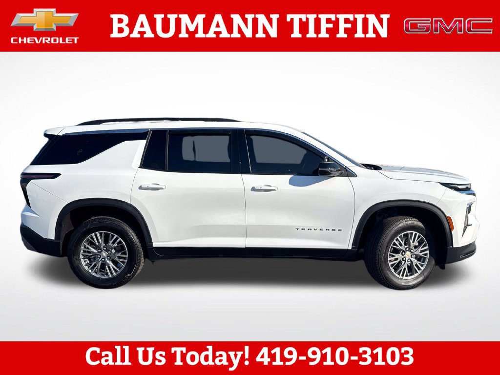 Used 2025 Chevrolet Traverse LT SUV