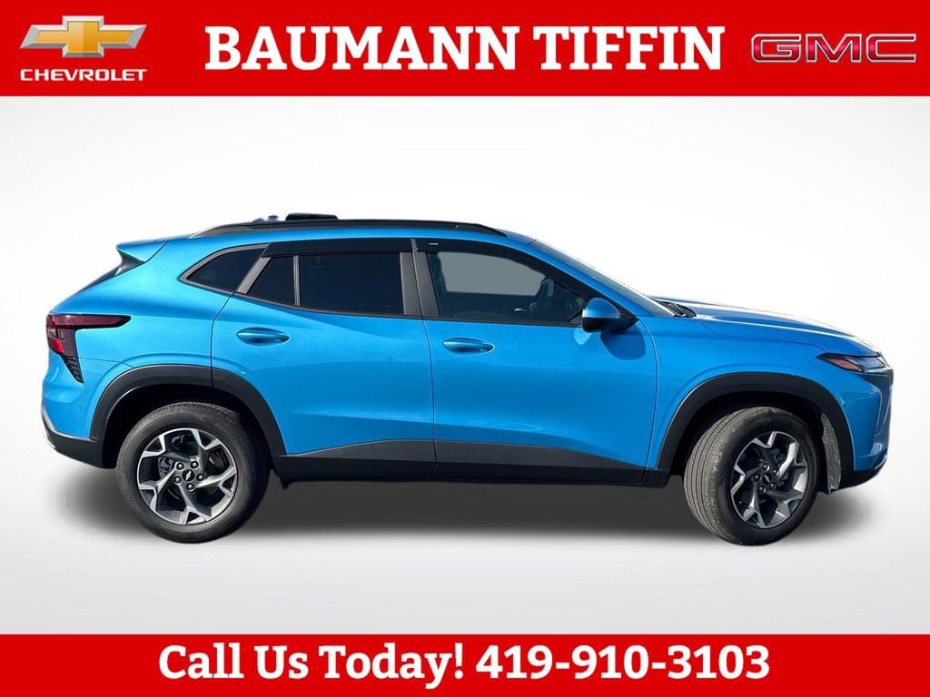 Used 2025 Chevrolet Trax LT SUV