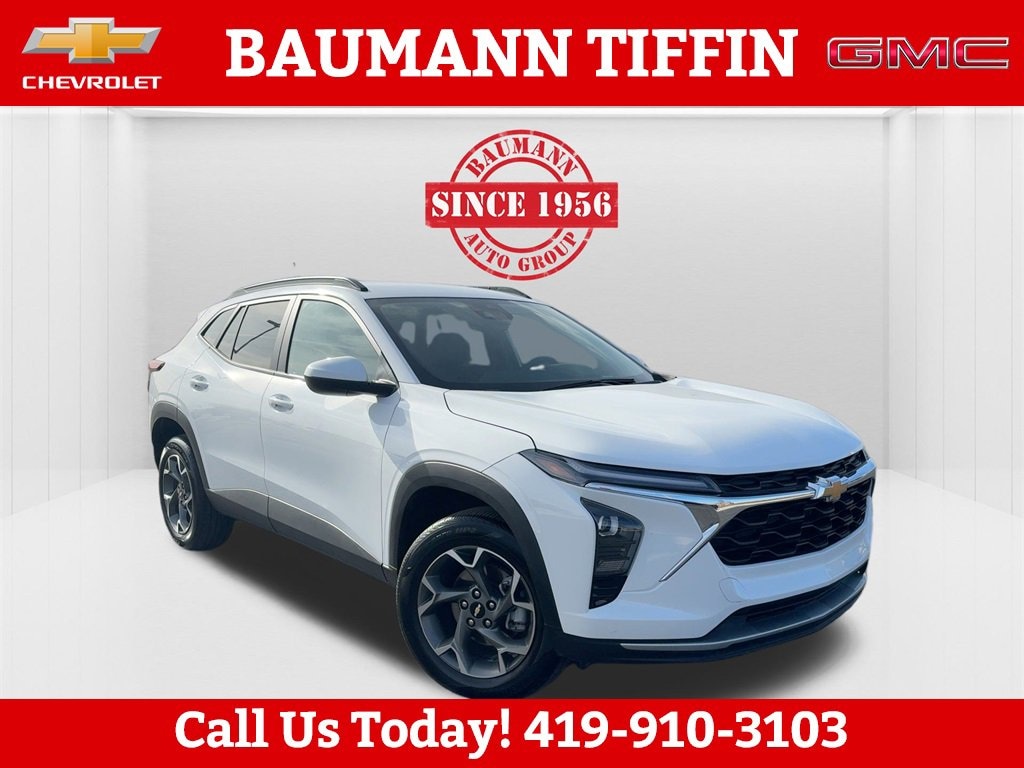 Used 2025 Chevrolet Trax LT SUV