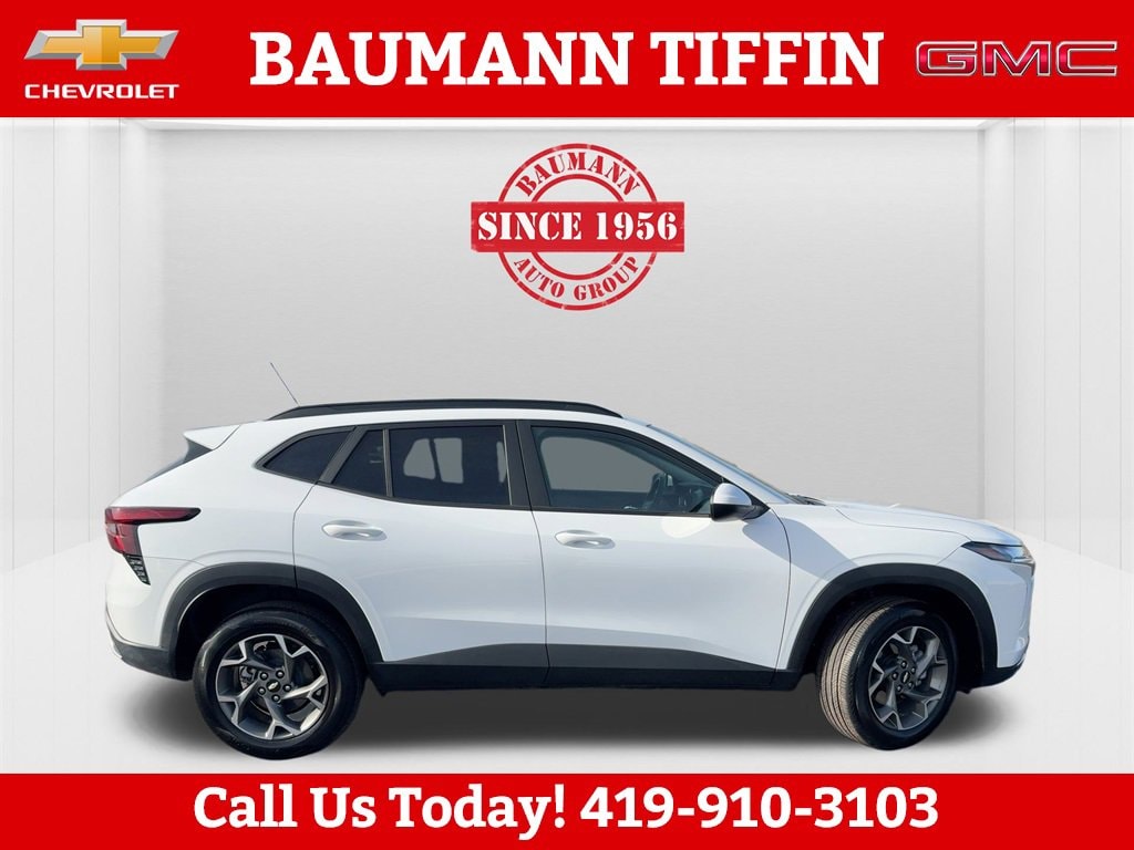 Used 2025 Chevrolet Trax LT SUV