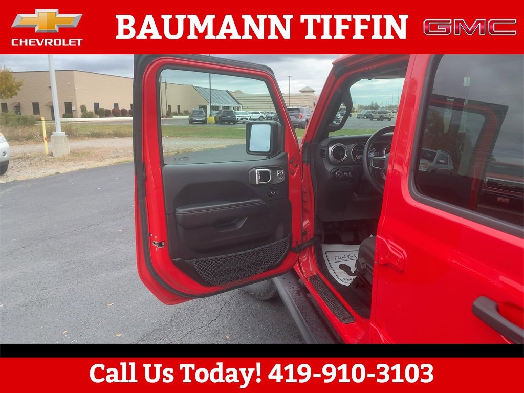 Used 2018 Jeep Wrangler Unlimited Sahara