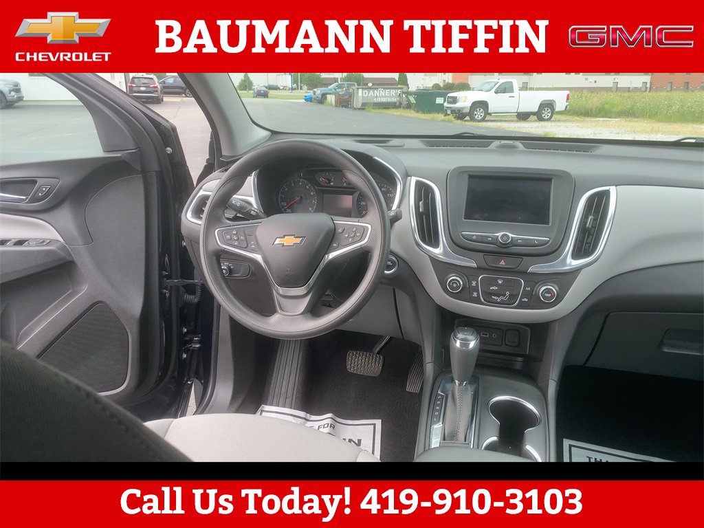2021 Chevrolet Equinox LS photo 3