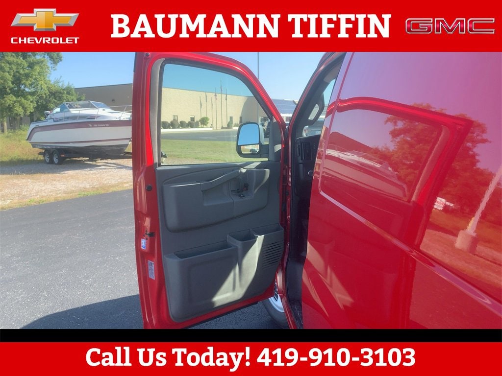 New 2025 GMC Savana Cargo 3500 Work Van Van