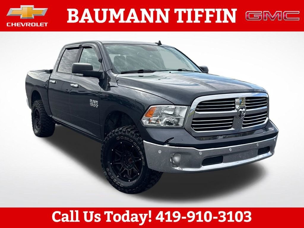 2018 RAM 1500 Big Horn 4x4 Crew Cab 5'7's photo