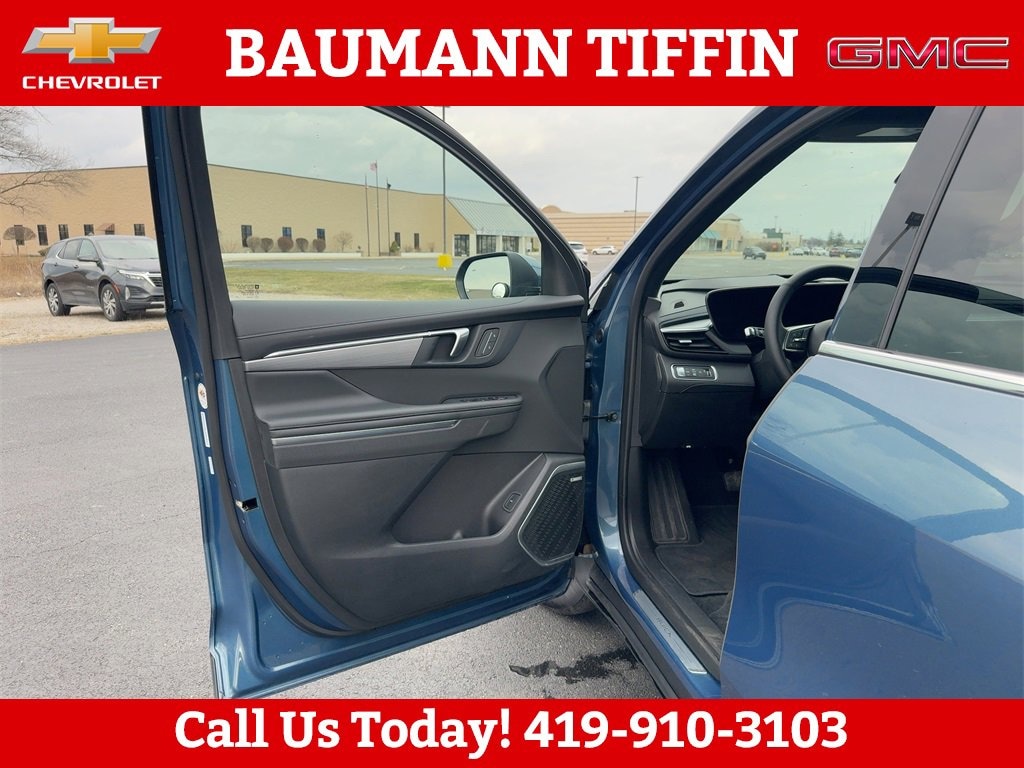 Used 2025 Buick Enclave Preferred SUV