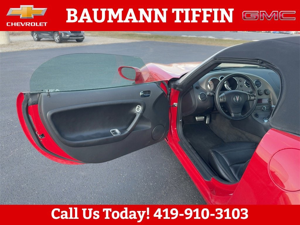 Used 2007 Pontiac Solstice Base with VIN 1G2MB35B57Y107861 for sale in Tiffin, OH