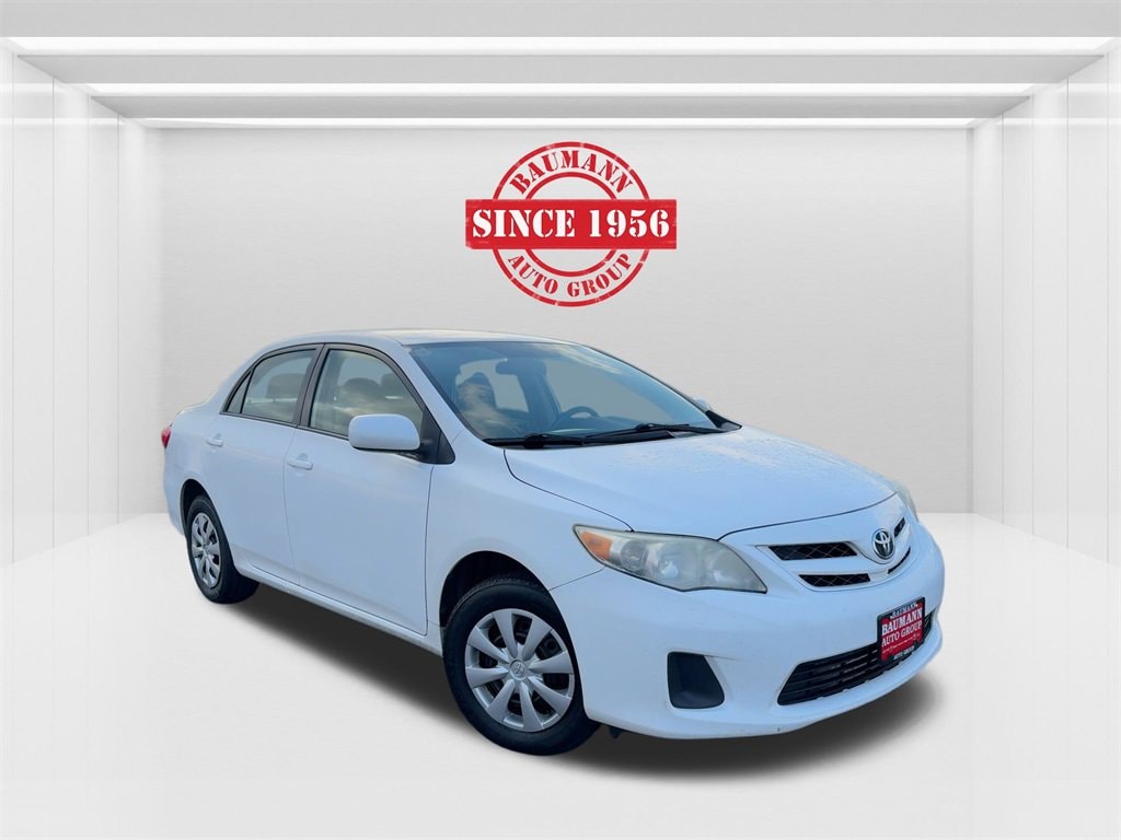 2011 Toyota Corolla LE's photo