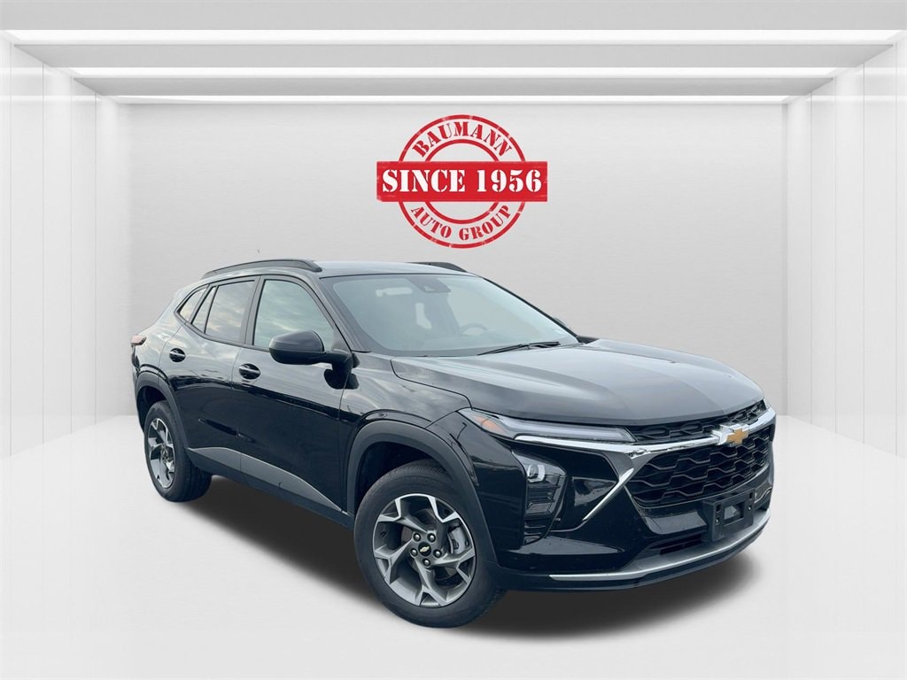 Used 2025 Chevrolet Trax LT SUV