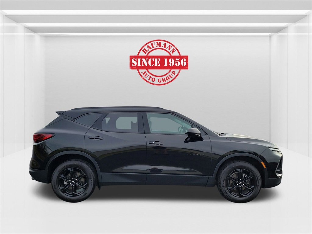 2024 Chevrolet Blazer 2LT photo 3