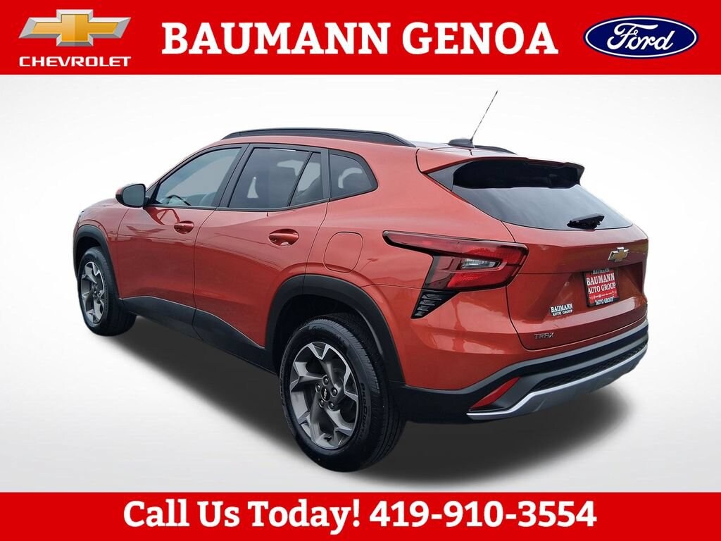 Used 2024 Chevrolet Trax LT SUV