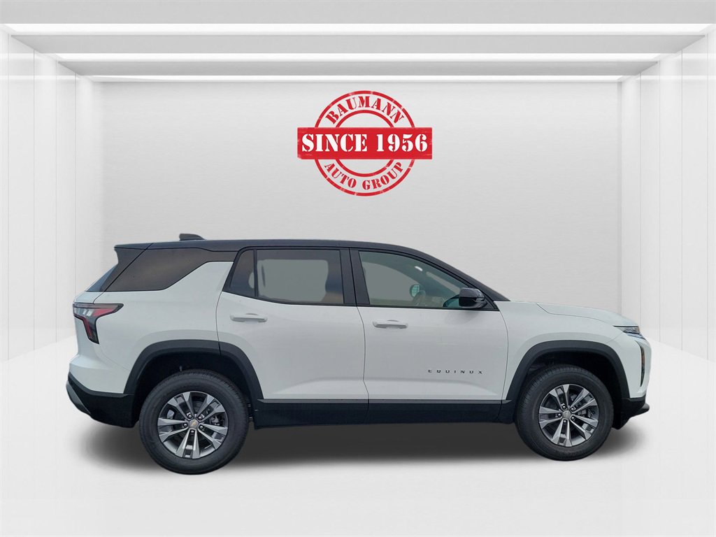 2026 Chevrolet Equinox LT photo 4