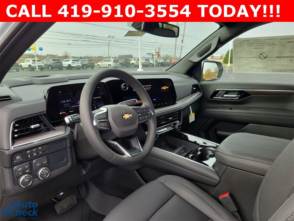 2026 Chevrolet Suburban LT photo 3