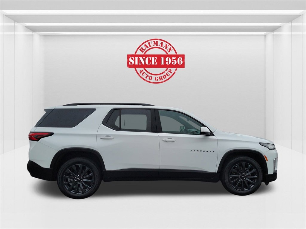 Used 2023 Chevrolet Traverse RS SUV